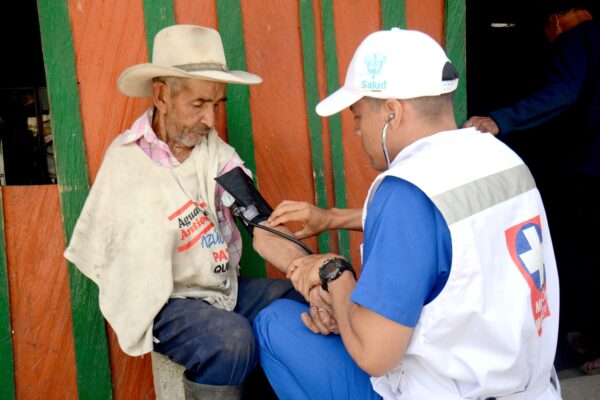 Equipos básicos de salud llegan a cada rincón de Ibagué