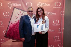 Adriana Matiz recibe el reconocimiento como mejor gobernadora de Colombia